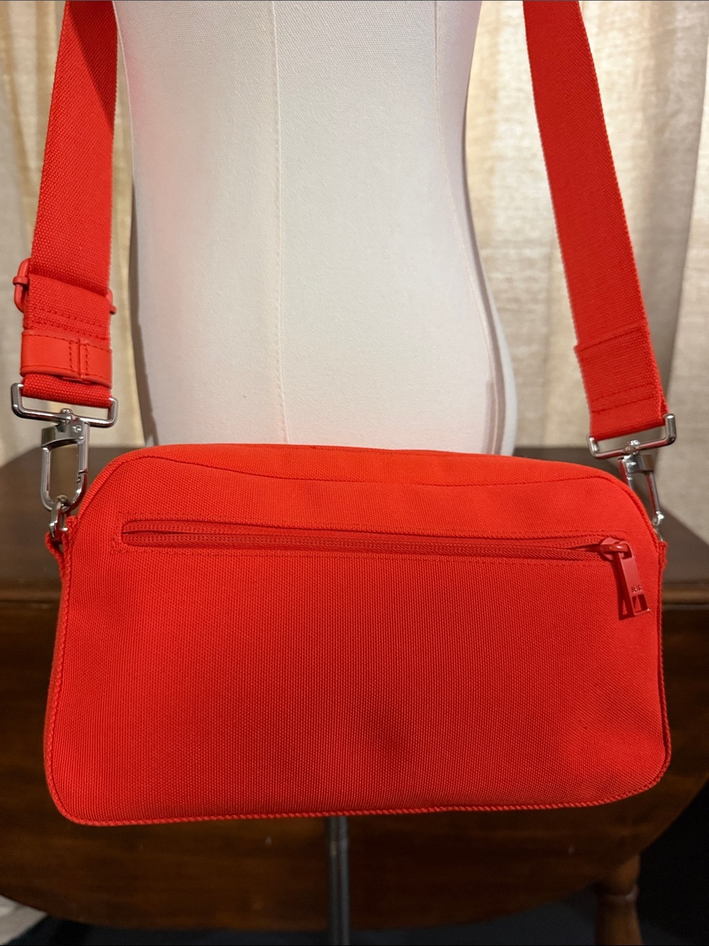 BEIS Bright Orange Crossbody Canvas Bag - Picture 3 of 15